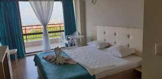 Отель Sea View Hills Свети-Влас Двухместный номер с 1 кроватью и балконом, вид на море-1